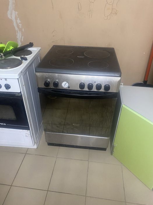 Продам электроплиту