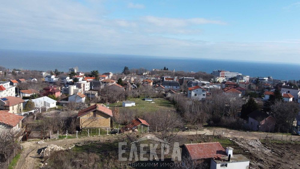 Парцел с панорама лесен достъп от главният път -  Ален Мак