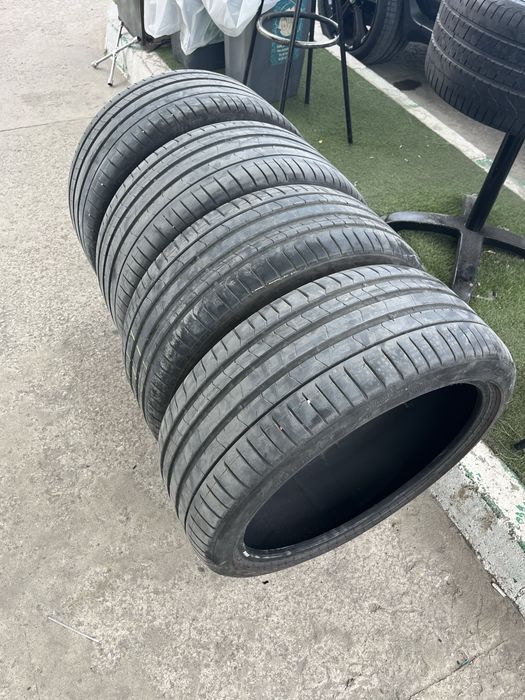 275/35/22 315/30/22 Pirelli Pzero