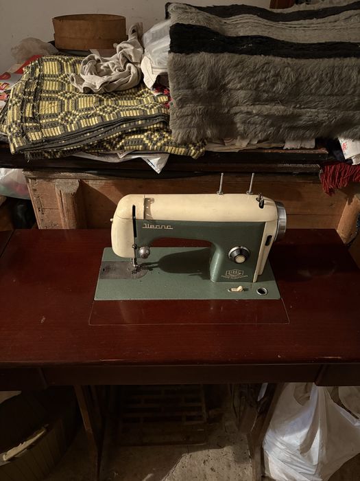 Masina de cusut!!!