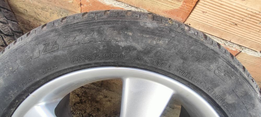 Гуми зимни Bridgestone с джанти R16