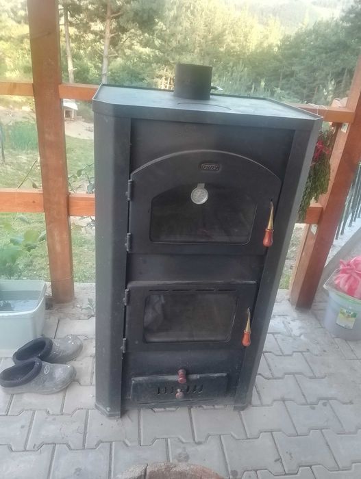 камина прити 25kw  комбинирана с водна риза на дърва и въглища