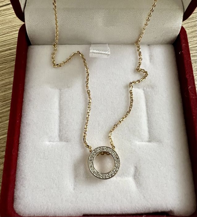 Продаю бриллиантовое колье и серьги