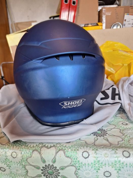 Каски AGV K6 и SHOEI NXR 2