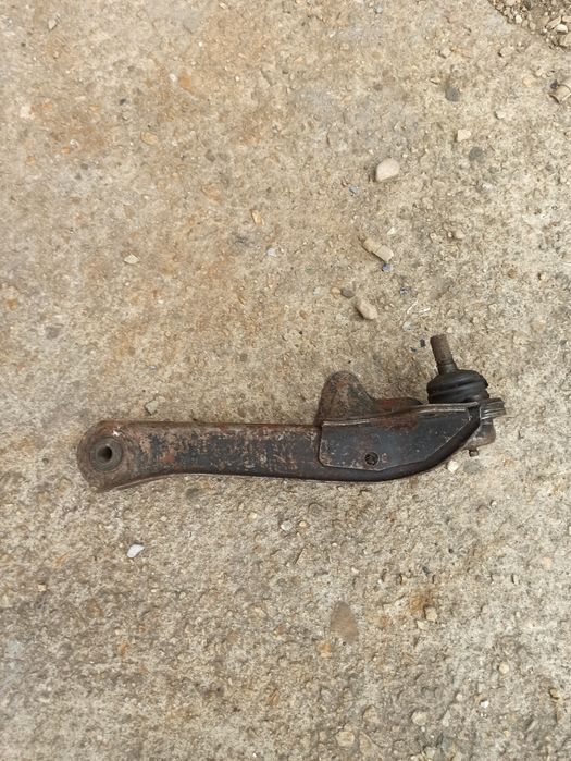 Долен носач за Лада Самара,със здрав тампон и шарнир