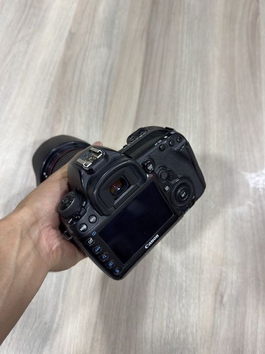 Canon 5d mark4  sotiladi!! Srochno