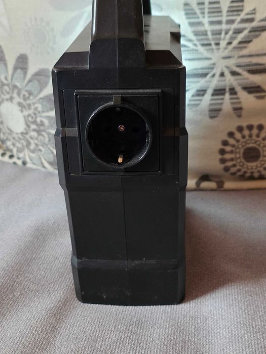 Power bank REVOLT cu usb și Invertor 220v alternativ .
