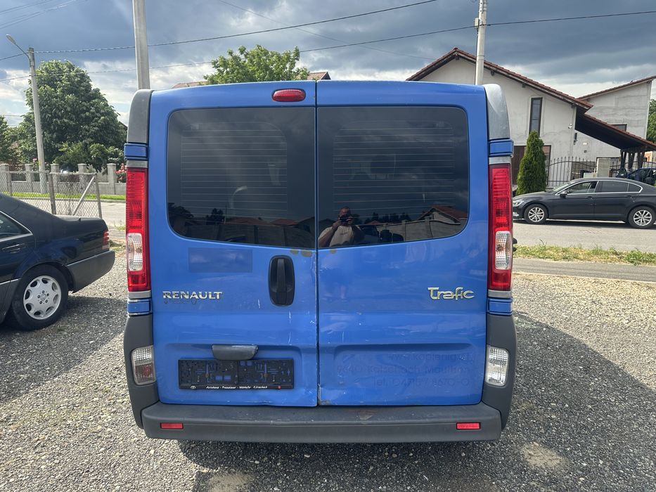 Renault Trafic  6 locuri