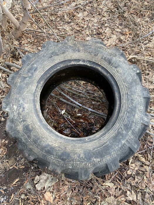 Продаю шину на трактор 12,5/80/18.