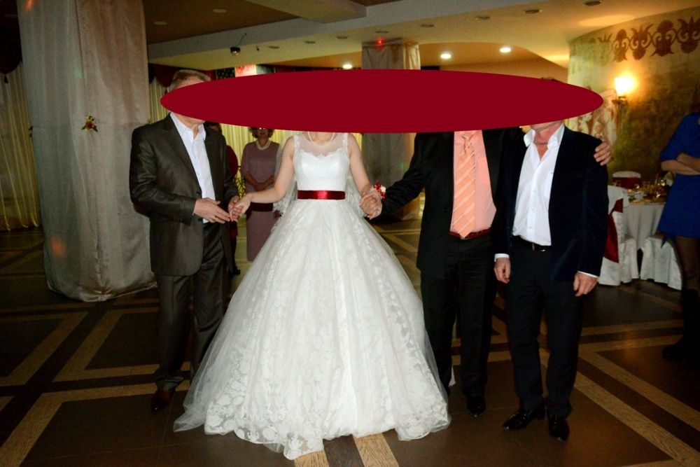 Свадебное платье.