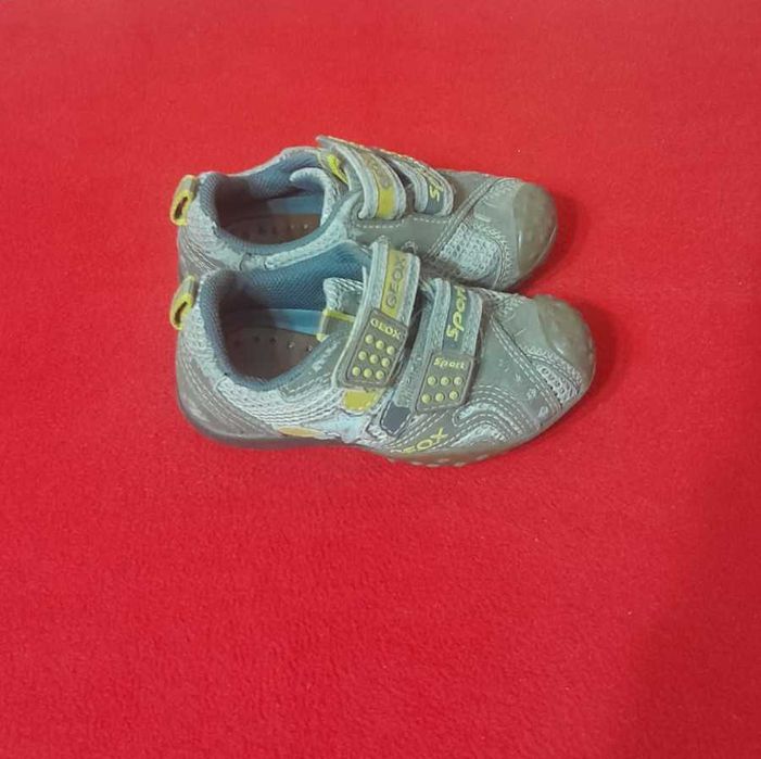 Кроссовки Geox р. 25 на мальчика
