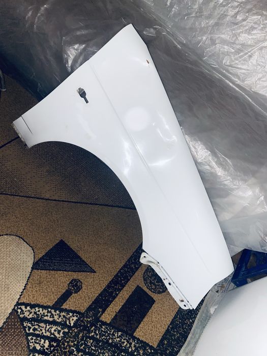 Крыло приора белое