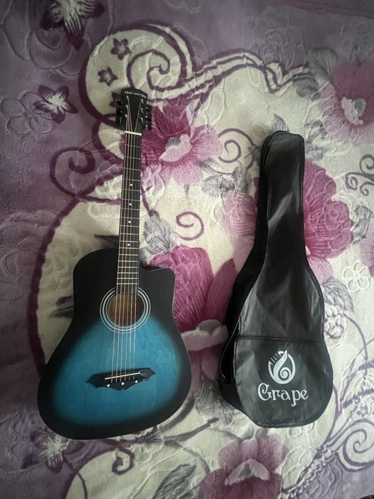 Акустическая гитара