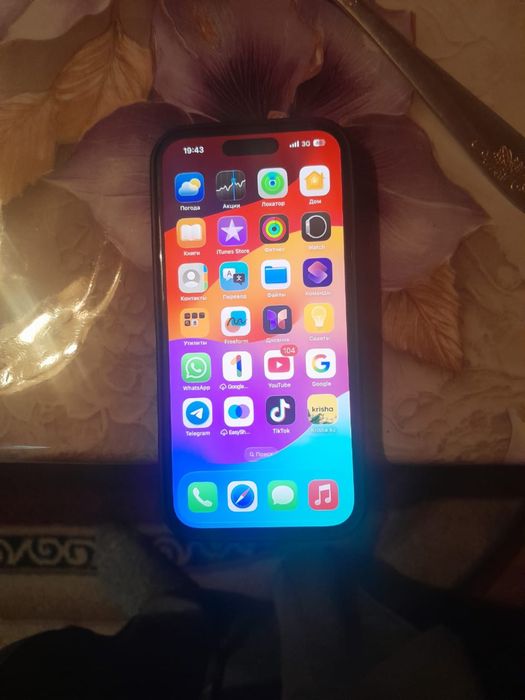 IPhone 15 с коробкой