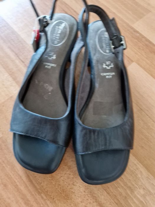 Sandale negre tamaris