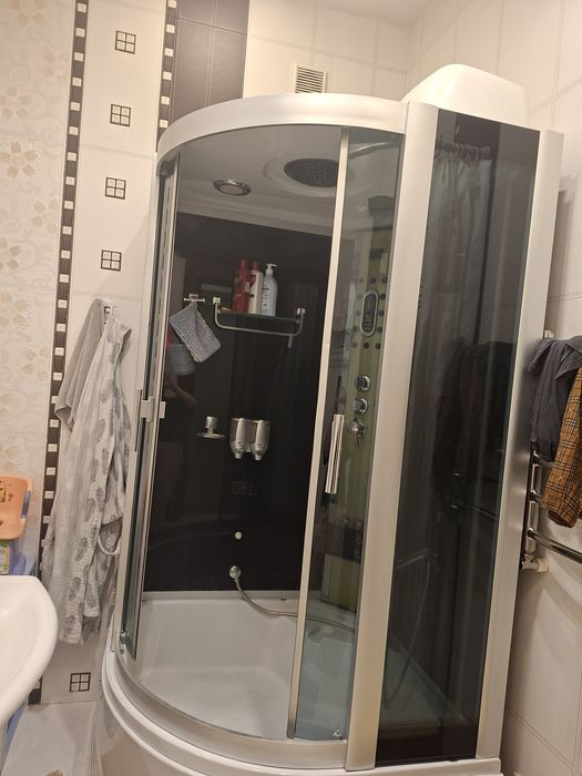 Продается Душевая кабинка.