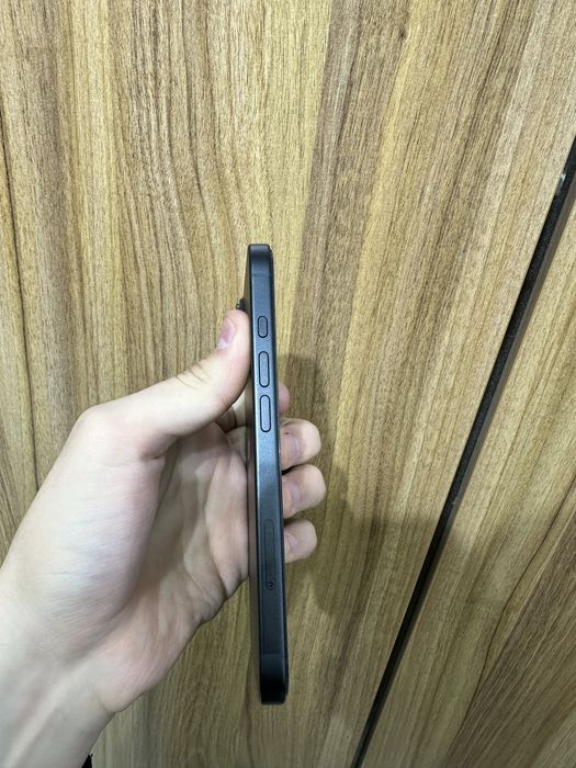 Iphone 16 black 256 gb 100% 15 sikl