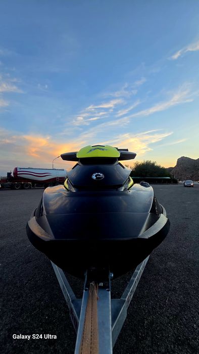 Продам гидроцикл sea-doo 260rxt