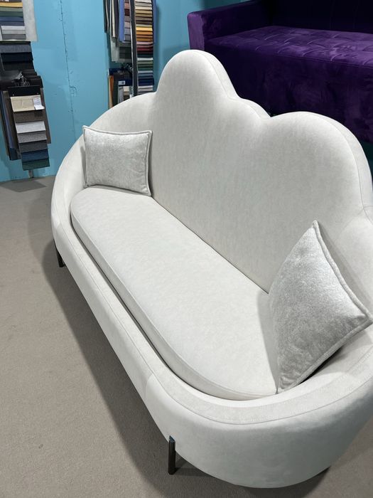 Диван для дома фото студии магазина салона красоты