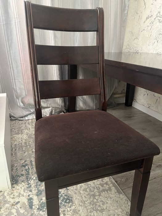 Продам стол деревянные  со стульями