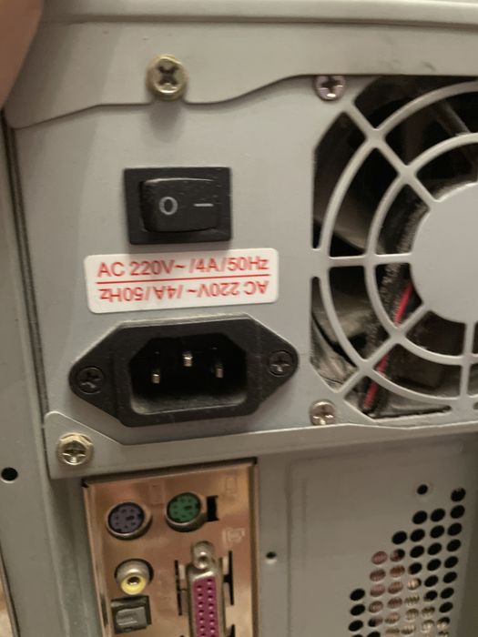 Процессор  Microlab б/у не рабочий, монитор, роутор