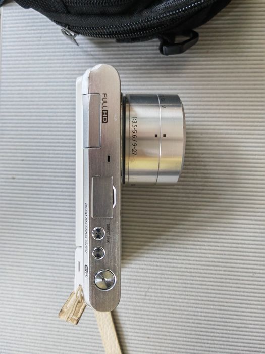 Samsung NX Mini 20.5MP  Digital Camera With 9-27mm Lens WiFI NFC