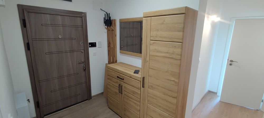 Тристаен апартамент под наем в Центъра