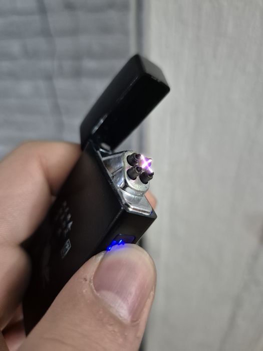 Электрическая зажигалка