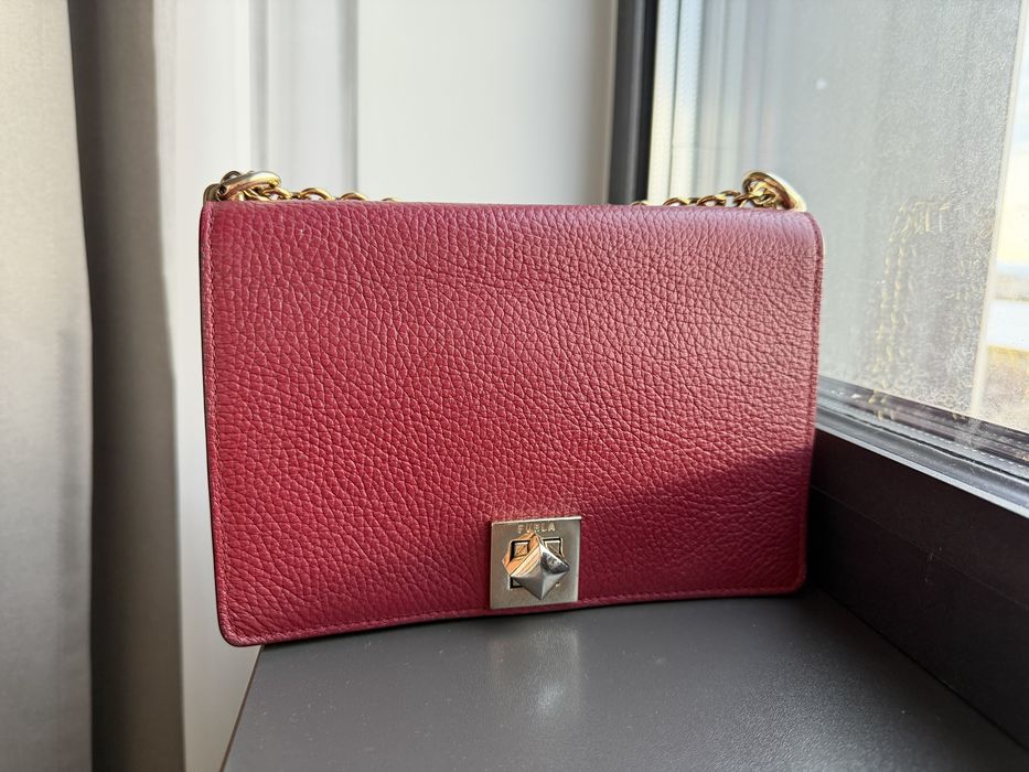 Furla,,,цвят бордо