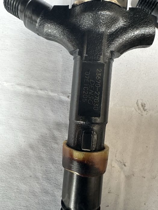 Injectoare Toyota Rav 4 2001 2005 motor 2.0 diesel