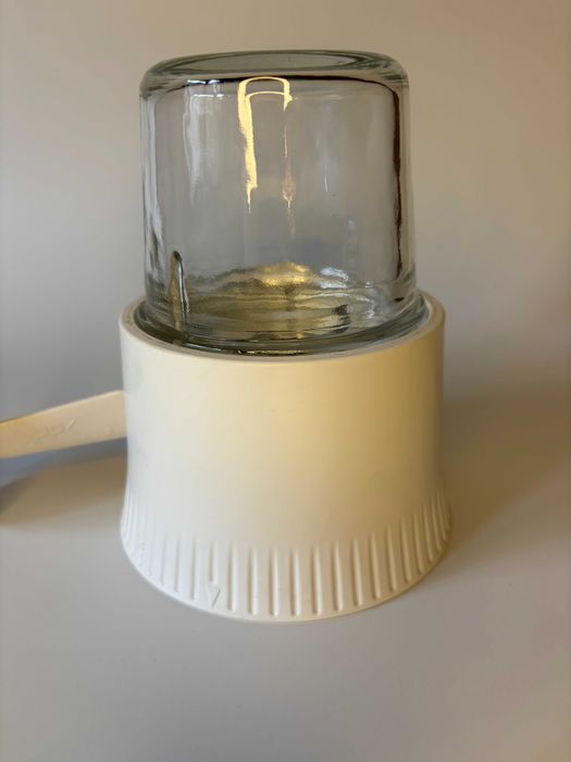 Продаю блендер Panasonic MX-MG5451.