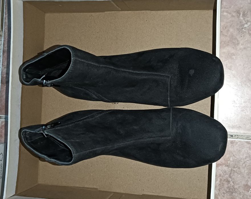 2 perechi de Pantofi dama 37-38