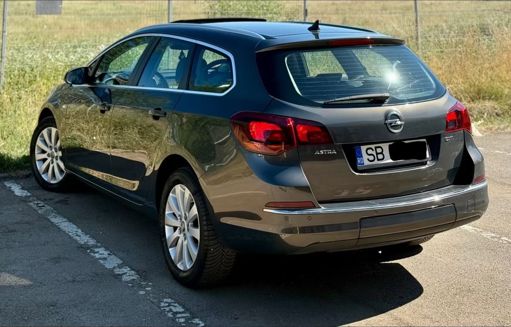 Opel Astra J Sports Tourer  Facelift , 2015, 2.0 CDTI 170cp , Euro 5, automat , LED, Navi mare 3D! Mokka Brown