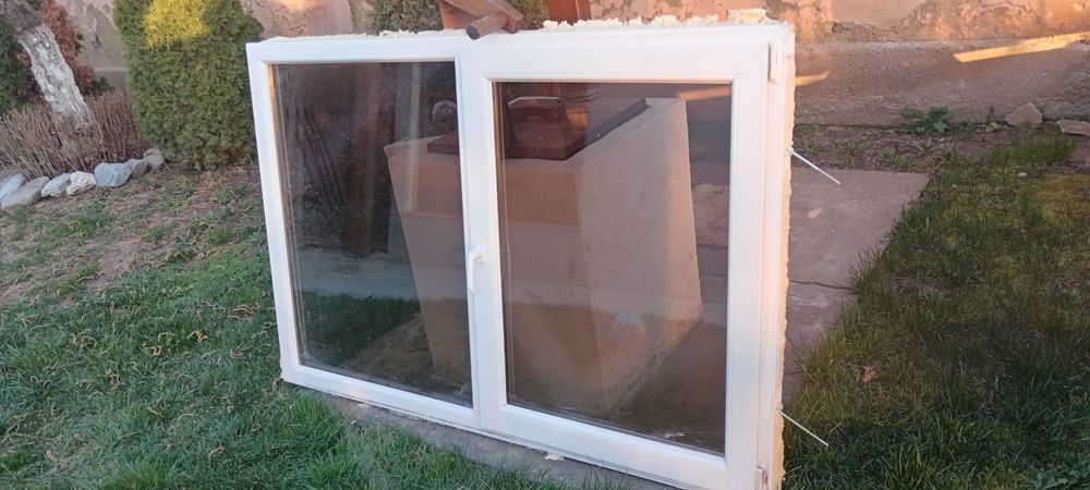 Geam termopan in două canate cu sticlă tip oglindă, dimensiuni 180x120