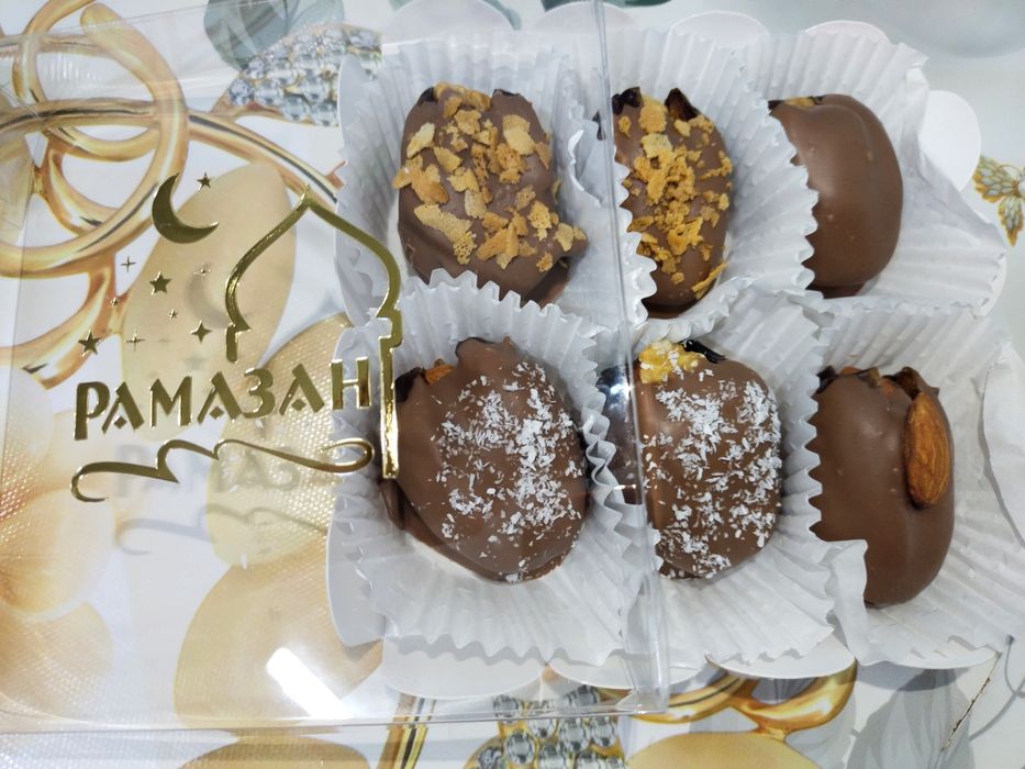 Финики в шоколаде