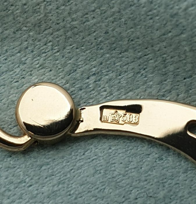 Ссср 1986год Кишинёвские заводские серьги Калачи 583пробы  
4.69грам