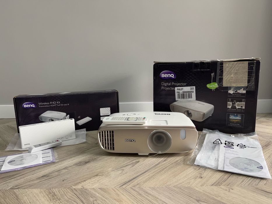 Videoproiector, BenQ W2000, 3D Home Cinema + WDP02 Wireles, Lampă nouă