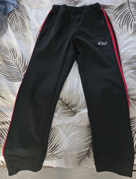 Штаны спортивные размер M
