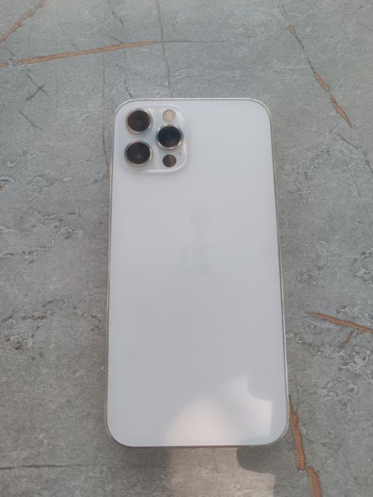 Iphone      12. pro