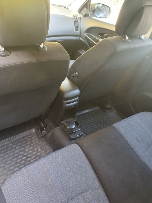 Vând KIA ceed 2010