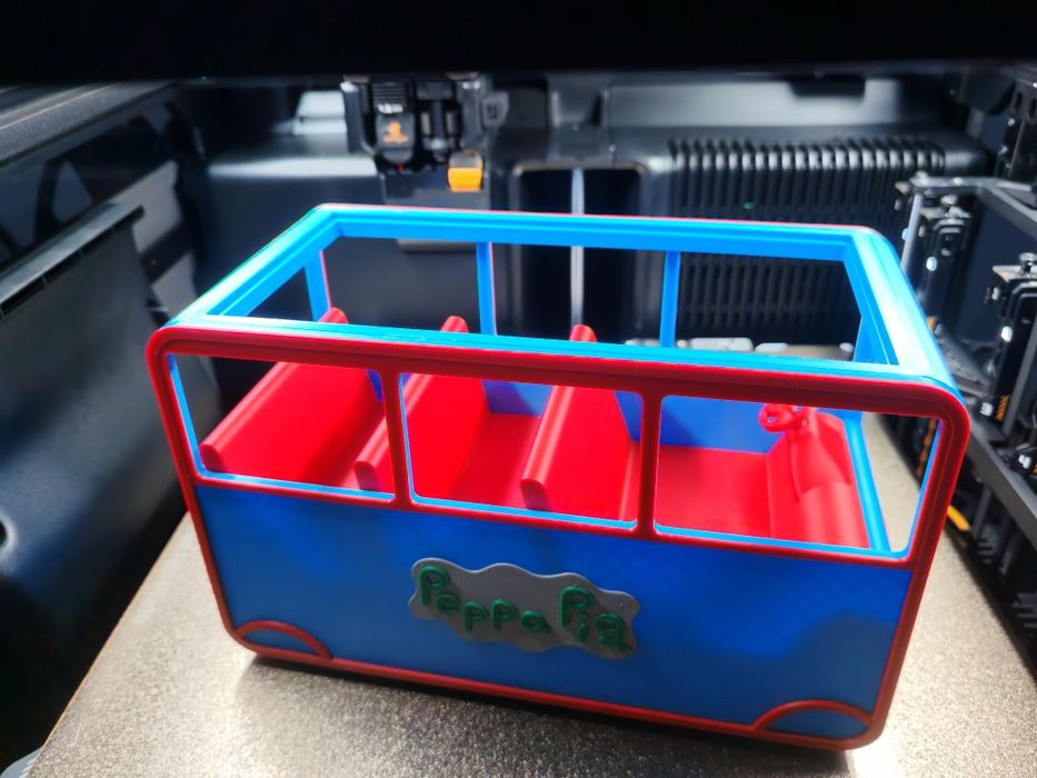 Autobuz de jucărie pentru figurine - Design vesel, Print 3D - Cadou pentru copii. PEPPA PIG
