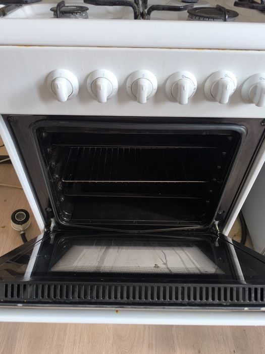 Продам газплиту с духовкой