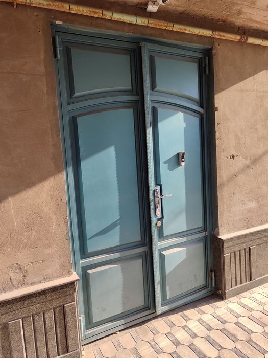 Eshik sotiladi holati yaxwi