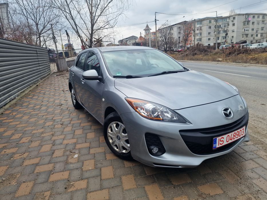 Mazda 3 Facelift 2013 / Superba // 95000Km /1.6 Benzina /  Garantie
