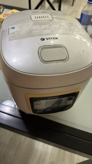 Продам мультиварку.