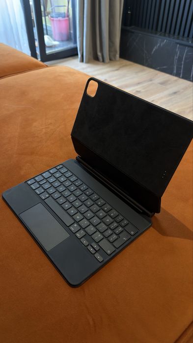 Husa Apple folio + tastatura apple ipad + apple pencil