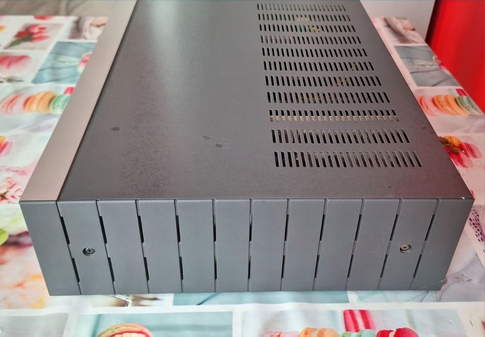 Продавам REVOX 225 в много добро състояние