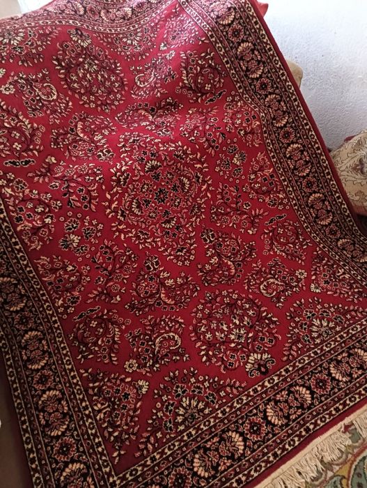 Винтажный шерстяной ковер.