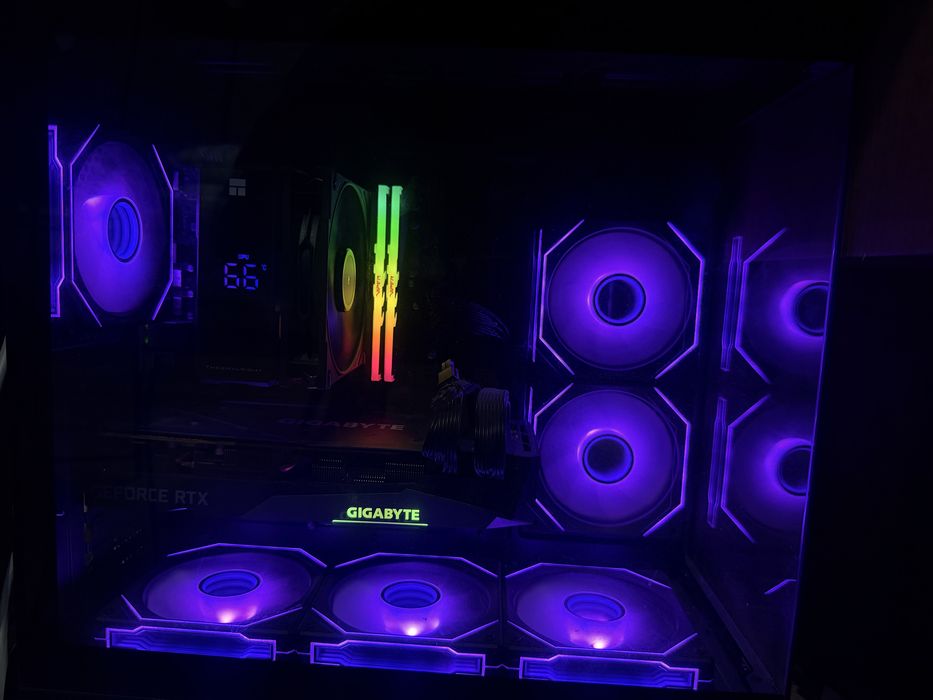 Продавам мощен геймърски компютър – Ryzen 5 7500F / RTX 3070 / 32GB DDR5