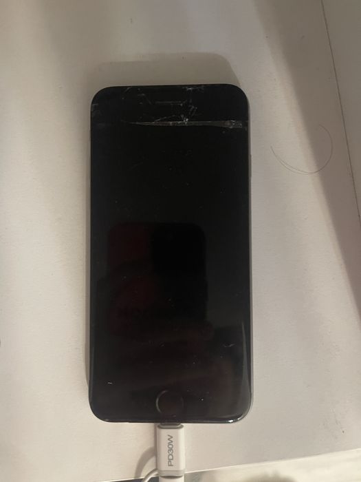 Айфон 6с за 2000